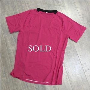 Men’s Lulu Lemon Short Sleeve Shirt…